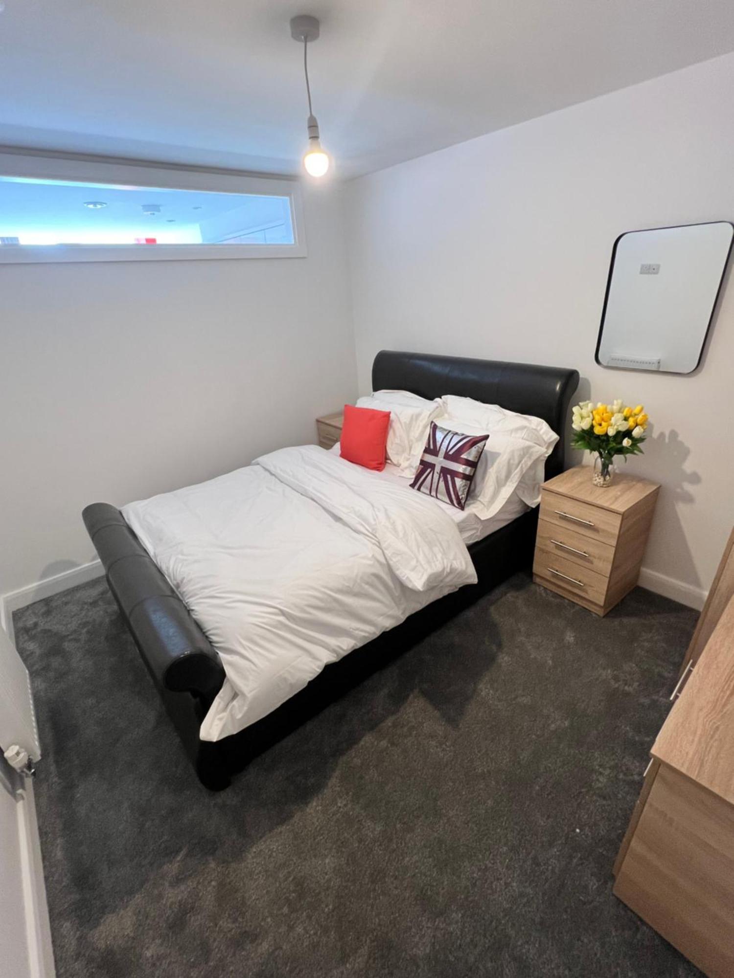 Flat 1 - Luxury Centre * Bolton